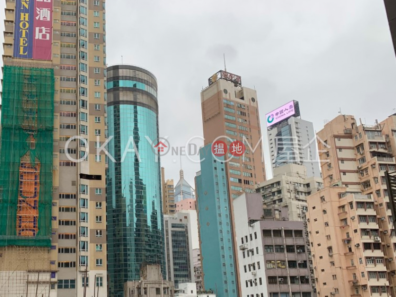 怡興大廈-中層住宅出租樓盤HK$ 25,000/ 月