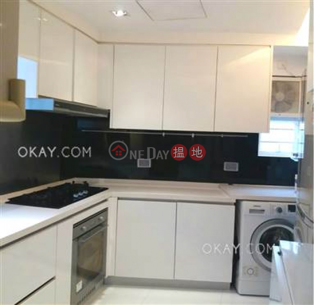 HK$ 33M, Yick King Building Wan Chai District | Unique 3 bedroom with sea views, balcony | For Sale