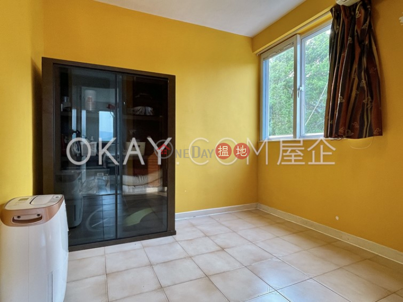 Generous house on high floor with rooftop & balcony | For Sale | Mau Ping New Village 茅坪新村 Sales Listings