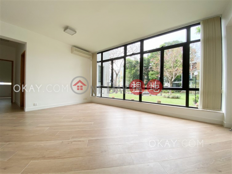 Stylish 3 bedroom with terrace & parking | Rental | Country Villa 翠谷別墅 _0