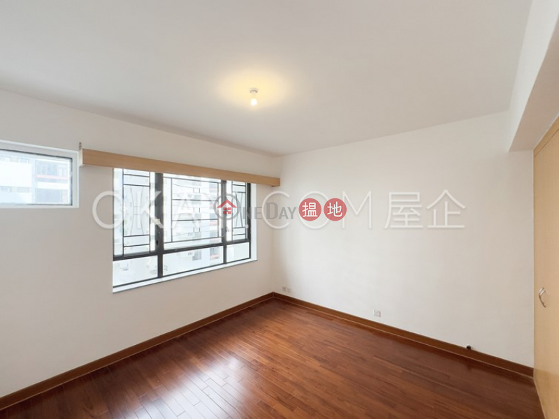 HK$ 42,300/ month The Crescent Block B, Kowloon City Tasteful 2 bedroom with balcony & parking | Rental
