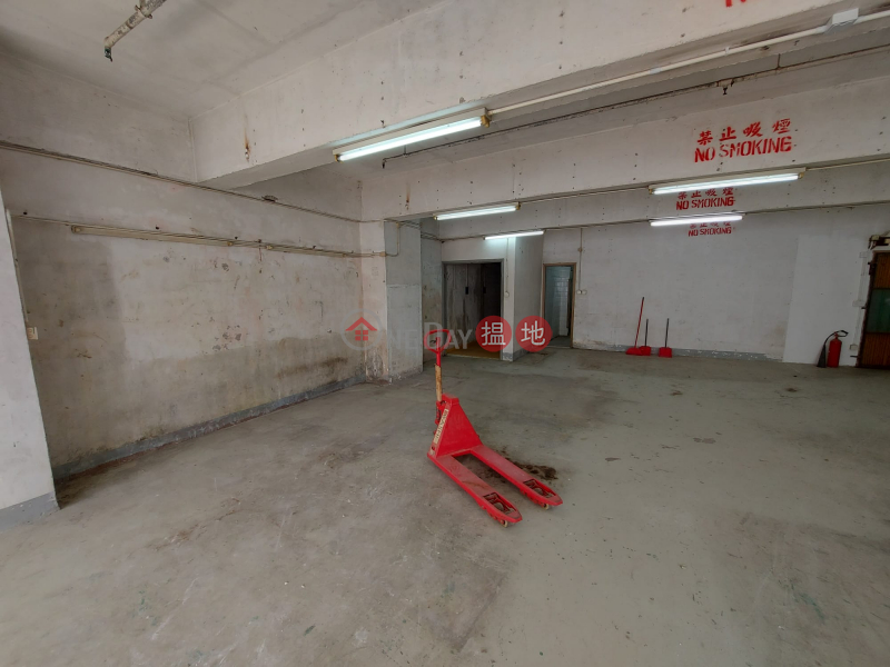 Prime warehouse for sale, 307 Castle Peak Road/Kwai Chung | Kwai Tsing District | Hong Kong | Sales, HK$ 3.5M