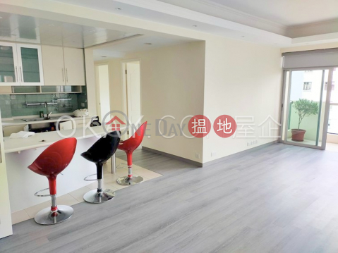 Elegant 3 bedroom on high floor with balcony & parking | For Sale | Silver Fair Mansion 銀輝大廈 _0