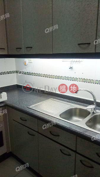 Property Search Hong Kong | OneDay | Residential Rental Listings, Hillsborough Court | 2 bedroom Mid Floor Flat for Rent