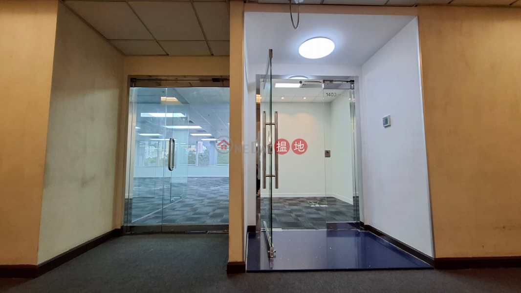 Office space renovation ready to rent and use impressive lobby | Ever Gain Plaza Tower 2 永得利廣場座 2座 Rental Listings