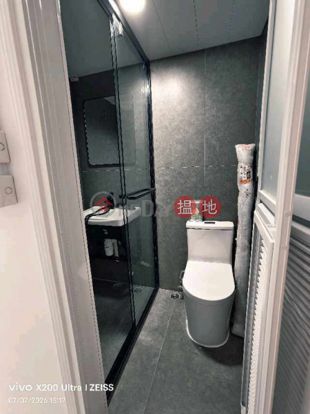 1 minute from Causeway Bay MTR station, excellent security and facilities management. | 111-121 Sai Yee Street | Yau Tsim Mong | Hong Kong Rental HK$ 11,500/ month