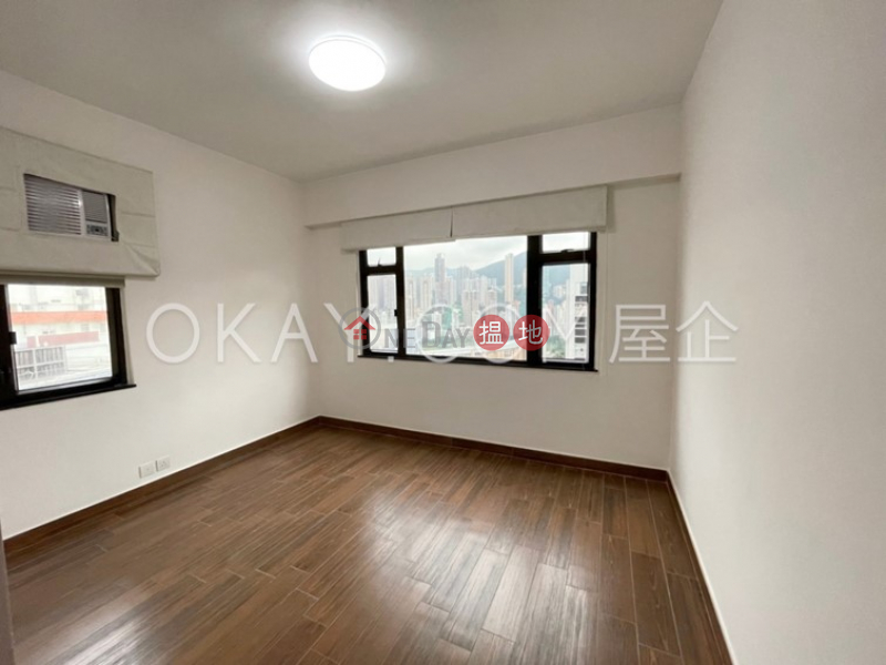 HK$ 46,000/ month | Beverly Court | Wan Chai District Rare penthouse with racecourse views, rooftop | Rental
