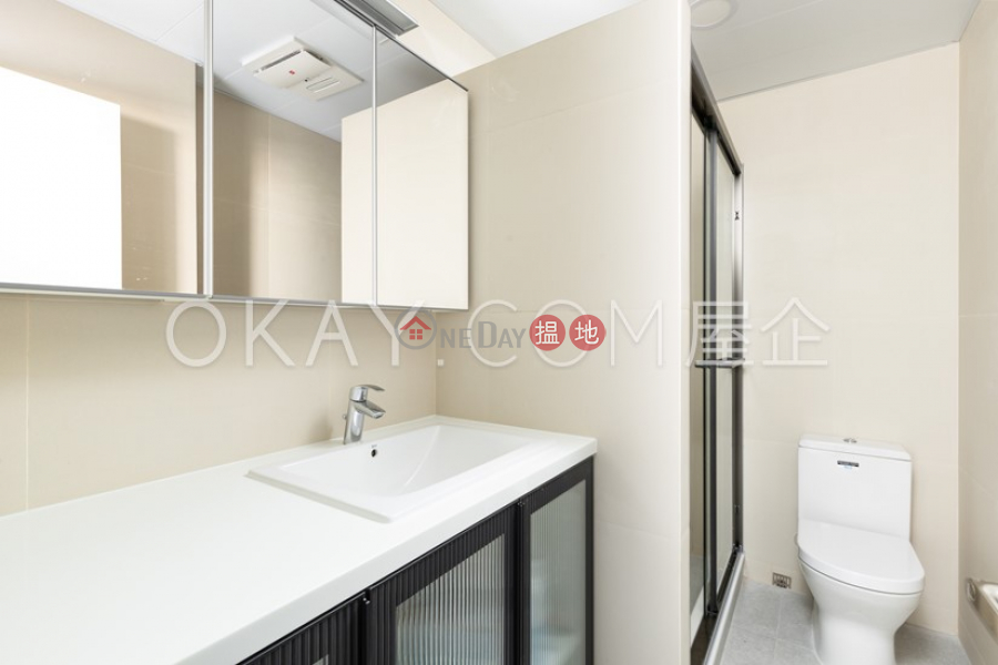 Nicely kept 3 bedroom with balcony | For Sale | Happy Mansion 快樂大廈 Sales Listings