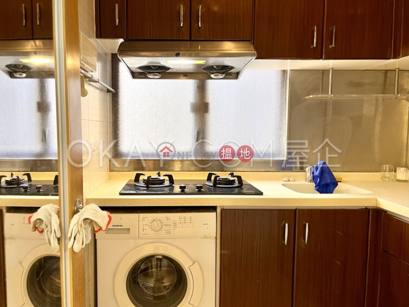 Intimate 2 bedroom in Causeway Bay | For Sale | Chee On Building 置安大廈 Sales Listings
