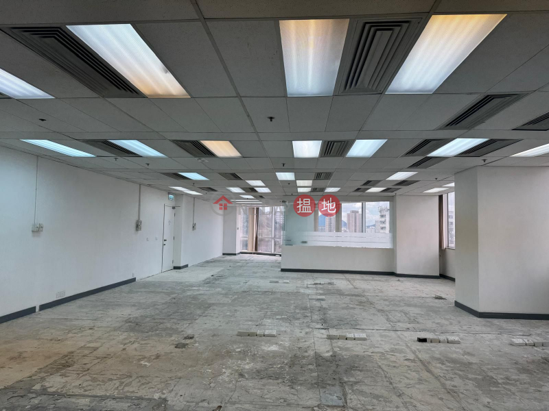 HK$ 85,422/ month Metroplaza Tower 2 Kwai Tsing District Room 2608-2611, Tower 2, Metroplaza, 223 Hing Fong Road, Kwai Chung