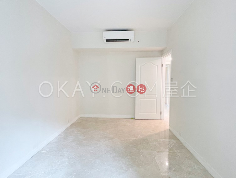 HK$ 85,000/ month, Dynasty Court, Central District | Gorgeous 3 bedroom with parking | Rental