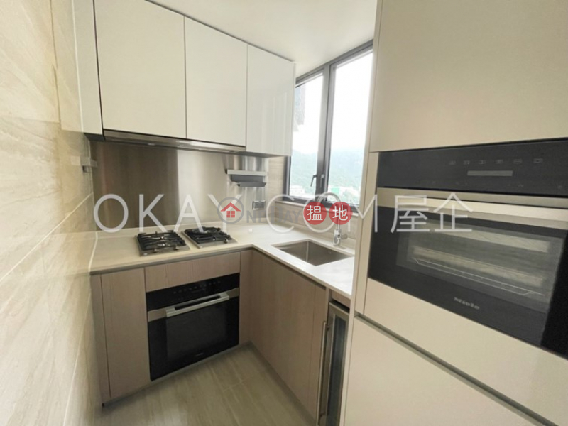 Nicely kept 3 bedroom on high floor with balcony | Rental 11 Heung Yip Road | Southern District Hong Kong Rental, HK$ 31,000/ month