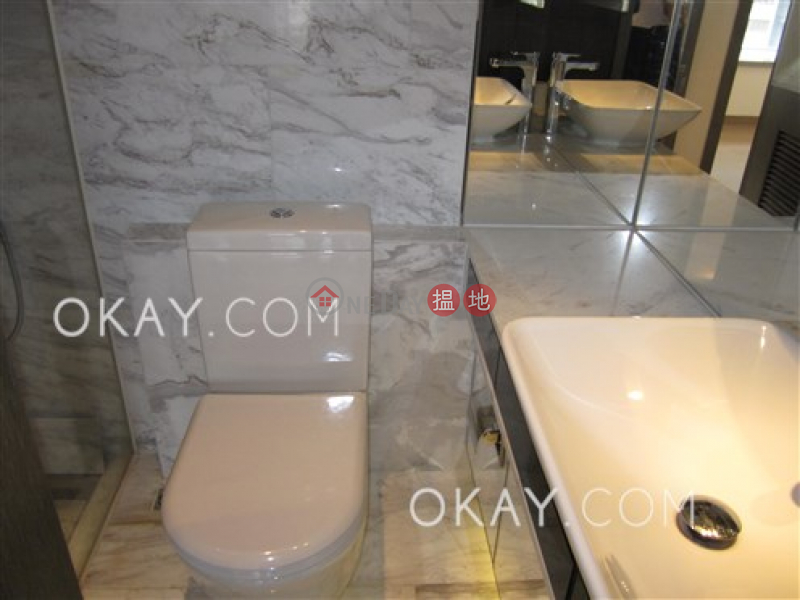 HK$ 39,000/ month Centre Point | Central District Luxurious 3 bedroom with balcony | Rental