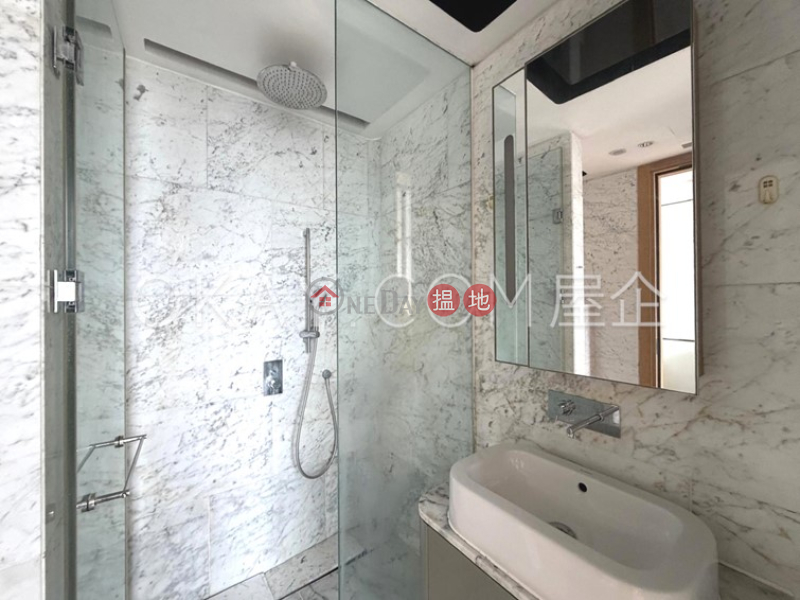 Nicely kept 1 bedroom with sea views & balcony | Rental | The Gloucester 尚匯 Rental Listings