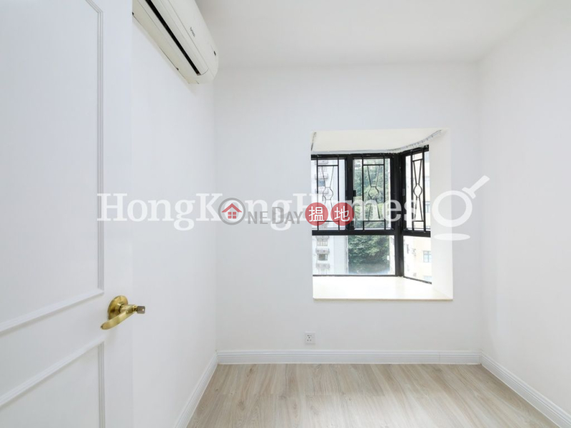 Property Search Hong Kong | OneDay | Residential Rental Listings | 3 Bedroom Family Unit for Rent at Royal Court