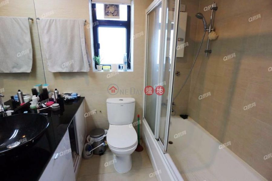 HK$ 11.9M, Scenic Rise, Western District, Scenic Rise | 2 bedroom High Floor Flat for Sale