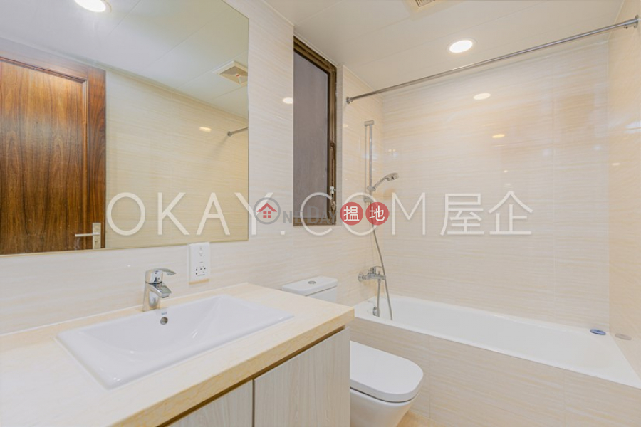 Lovely 3 bedroom on high floor with balcony & parking | Rental | Parkview Terrace Hong Kong Parkview 陽明山莊 涵碧苑 Rental Listings