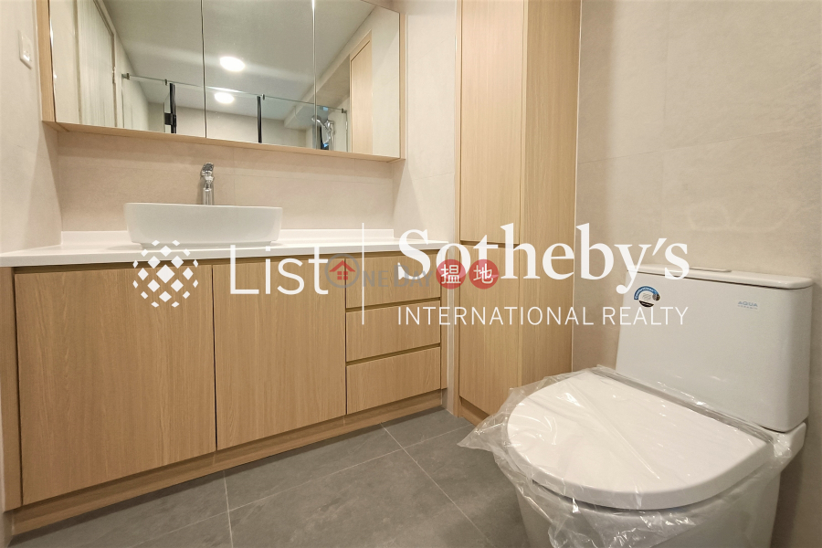 Property for Rent at 62B Robinson Road with 3 Bedrooms 62B Robinson Road 愛富華庭 Rental Listings