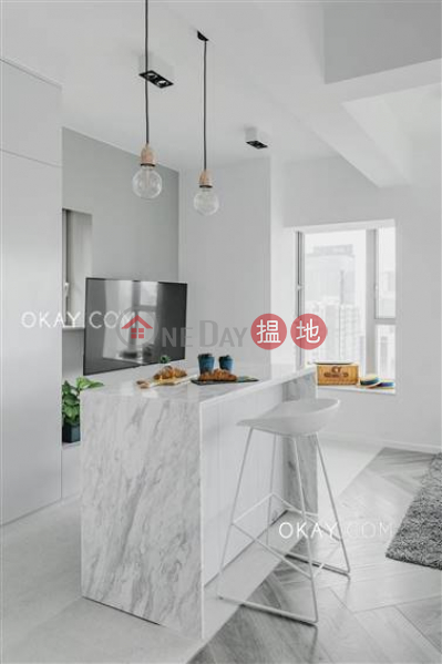 Property Search Hong Kong | OneDay | Residential Sales Listings Nicely kept 3 bedroom on high floor with balcony | For Sale