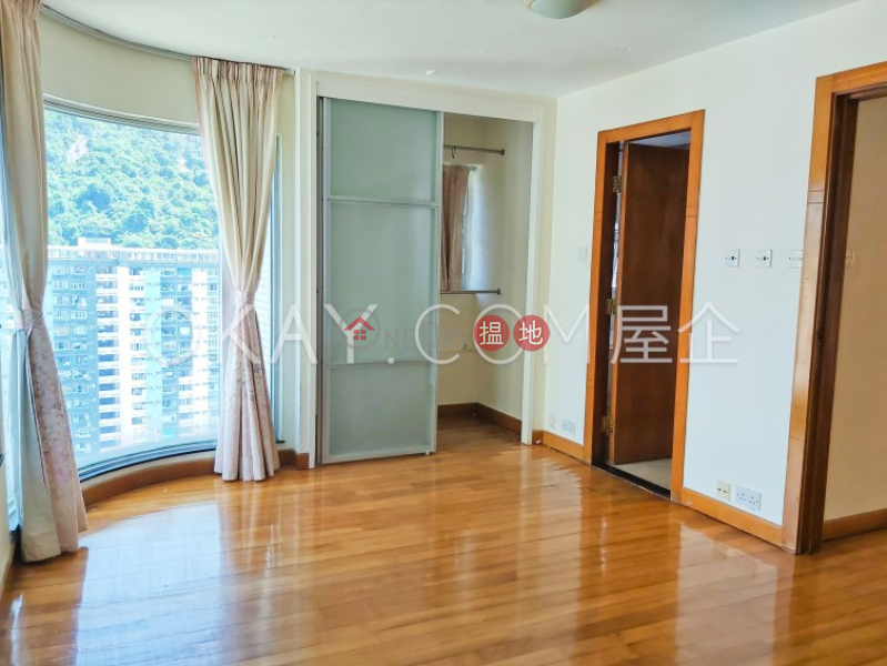 Rare 2 bedroom on high floor with balcony | For Sale | Grand Deco Tower 帝后臺 Sales Listings