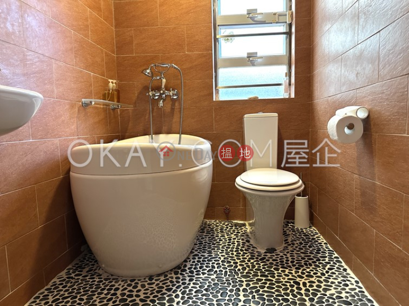 HK$ 12M Mau Po Village | Sai Kung Gorgeous house with balcony | For Sale