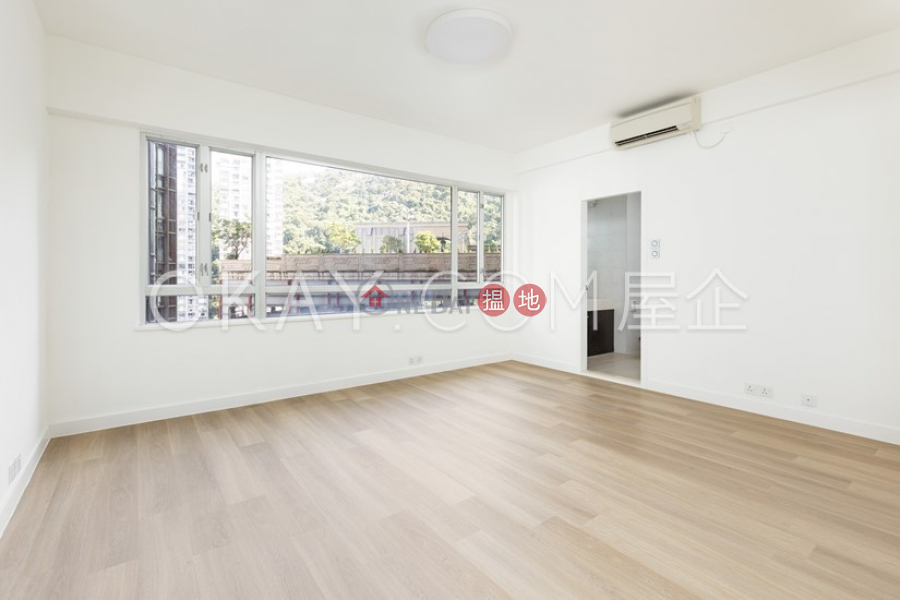 Efficient 3 bedroom with balcony & parking | For Sale | Dragon Garden 龍園 Sales Listings