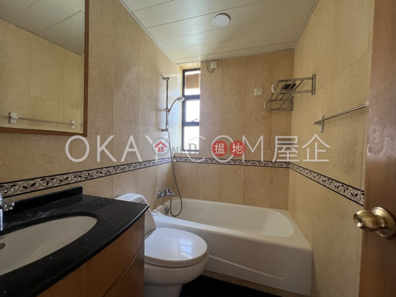 3房2廁,連車位偉景大廈出租單位|偉景大廈(Grandview Mansion)出租樓盤 (OKAY-R10671)