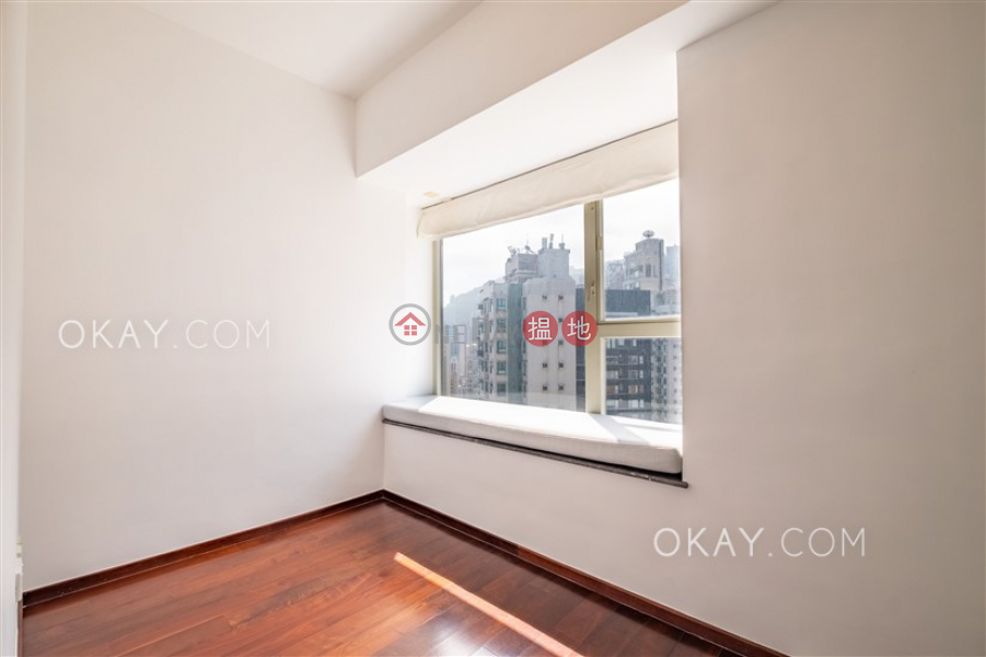 Lovely 3 bedroom on high floor with balcony & parking | Rental | Centrestage 聚賢居 Rental Listings