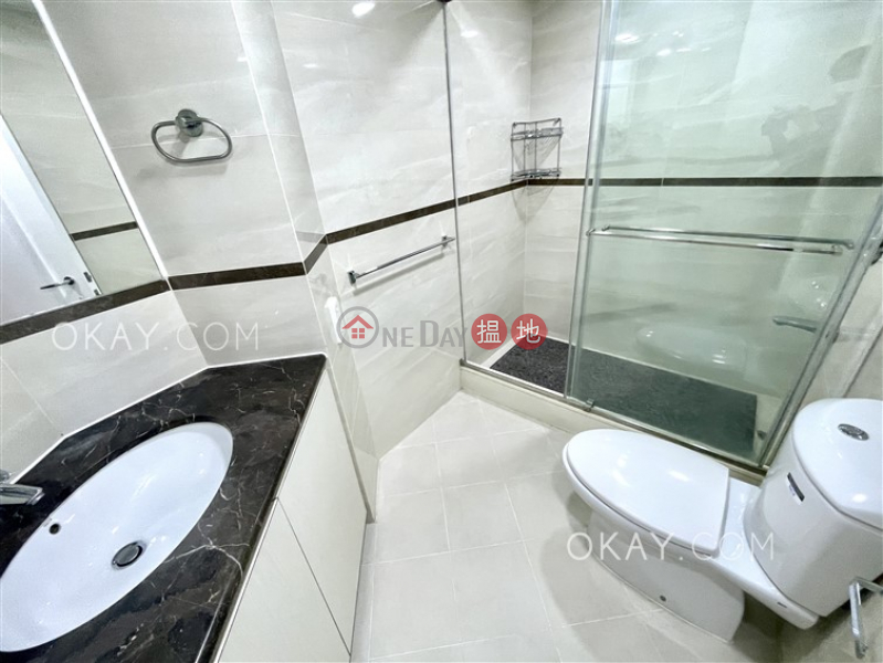 HK$ 48M Convention Plaza Apartments, Wan Chai District Rare 3 bedroom with harbour views | For Sale