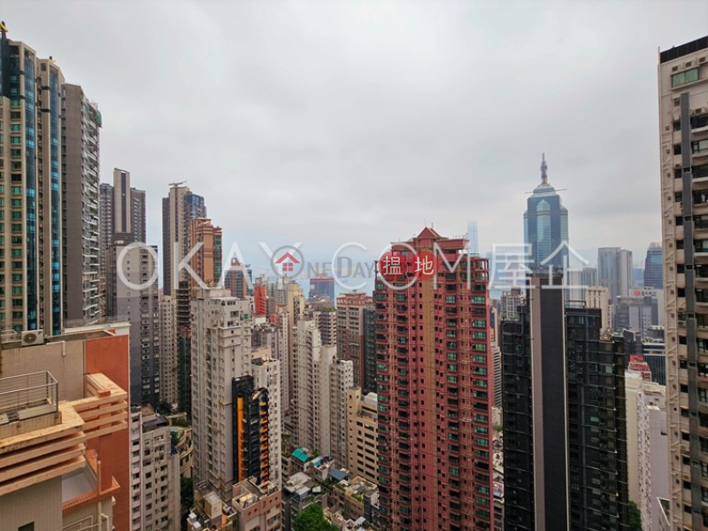 Property Search Hong Kong | OneDay | Residential Sales Listings | Luxurious 2 bedroom on high floor with sea views | For Sale