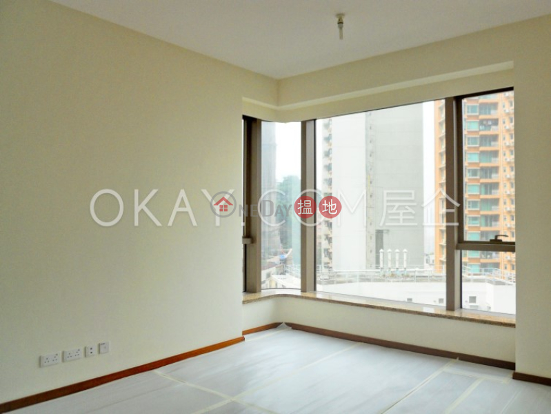 HK$ 80,000/ month | The Signature | Wan Chai District | Rare 4 bedroom with balcony & parking | Rental