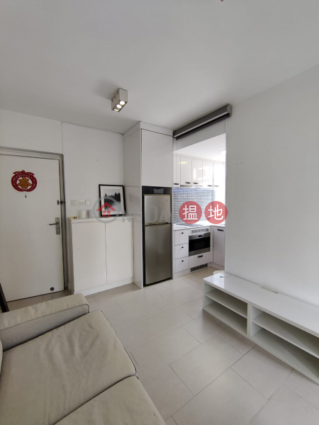 HK$ 16,800/ month | Wing Cheung Building | Western District nicely renovated, fully furnished