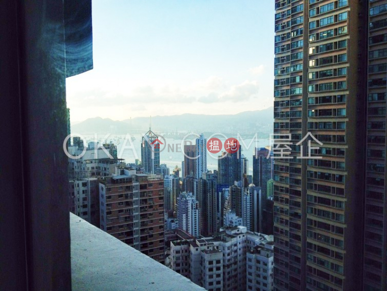 Stylish 1 bedroom in Mid-levels West | For Sale | Robinson Crest 賓士花園 Sales Listings