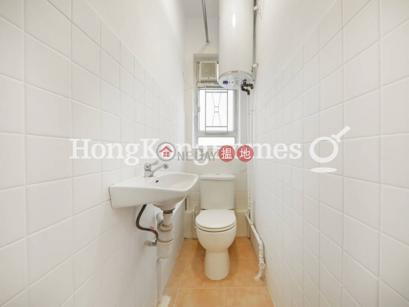 HK$ 24,000/ month Ching Wah Building, Eastern District 3 Bedroom Family Unit for Rent at Ching Wah Building