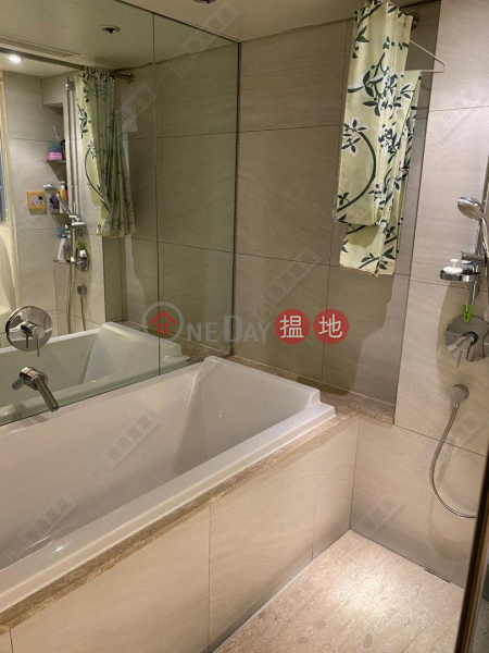 Rare inter‑connecting units are available for site visits. 1 Austin Road West | Yau Tsim Mong, Hong Kong | Sales HK$ 128M