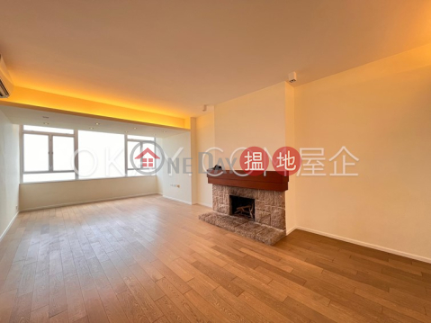 Luxurious 2 bedroom with parking | For Sale | Vivian Court 瑞燕大廈 _0