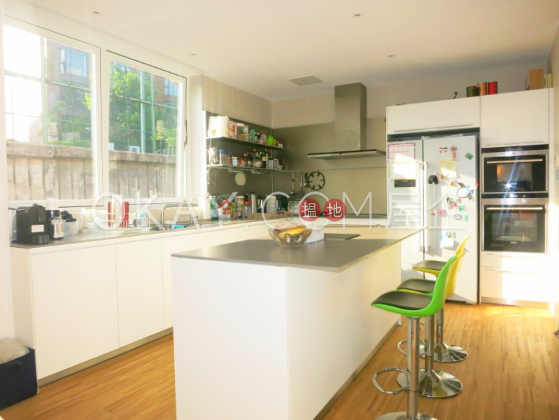 HK$ 42M, Gordon Terrace | Southern District, Exquisite 3 bed on high floor with rooftop & balcony | For Sale