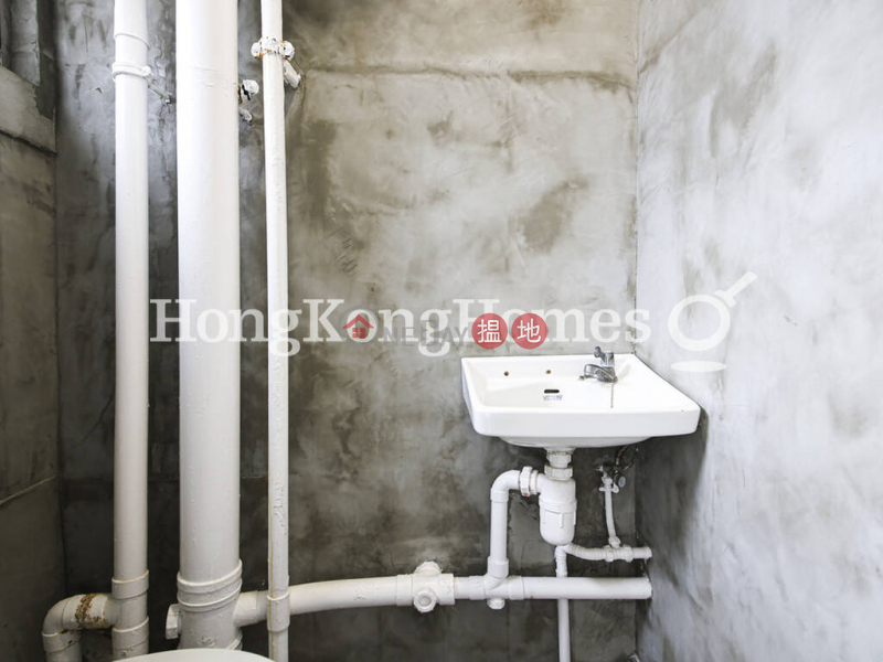 HK$ 30,000/ month, Silver Court | Western District, 3 Bedroom Family Unit for Rent at Silver Court