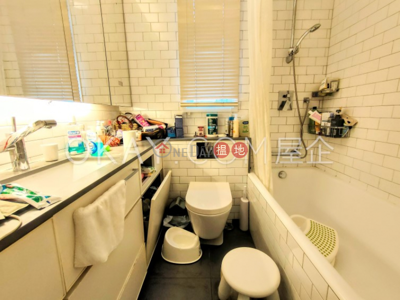 Charming 2 bedroom in Wan Chai | Rental, Kenny Court 堅尼閣 Rental Listings | Wan Chai District (OKAY-R404757)