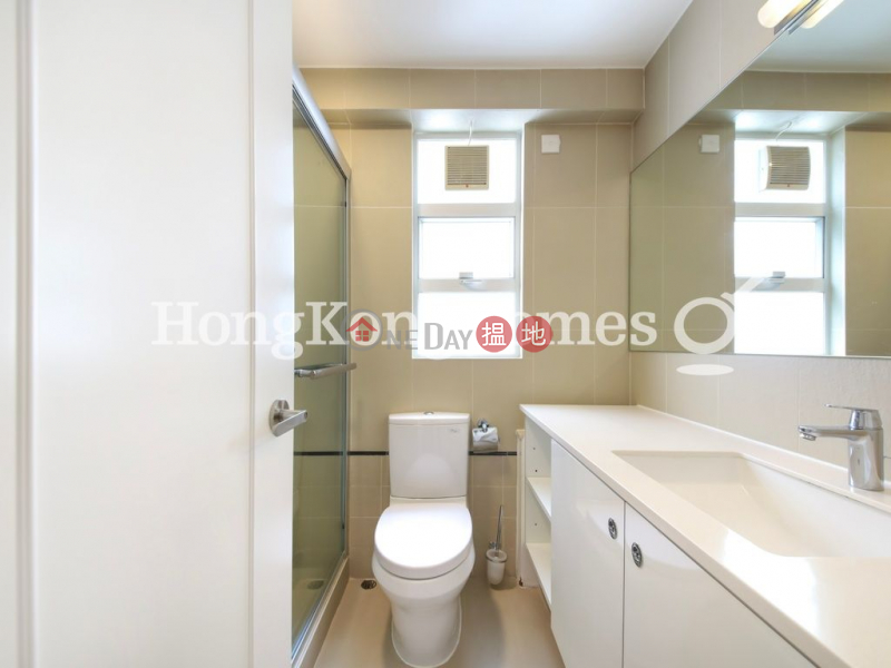 Property Search Hong Kong | OneDay | Residential Rental Listings | 3 Bedroom Family Unit for Rent at Block 5 Phoenix Court