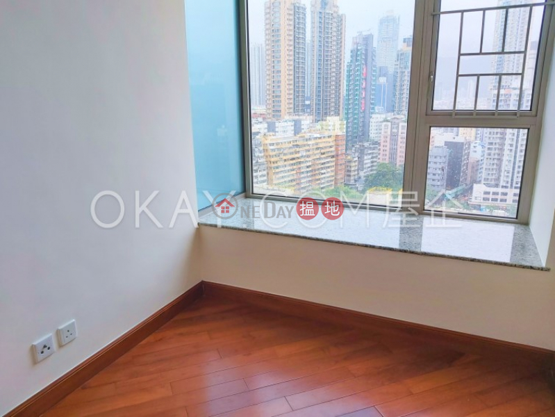 Nicely kept 3 bedroom with balcony | For Sale 1 Hoi Wang Road | Yau Tsim Mong | Hong Kong | Sales | HK$ 23M