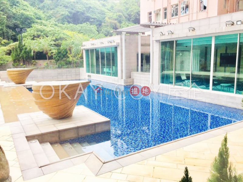 Unique 3 bedroom on high floor with balcony | Rental, 880-886 King\'s Road | Eastern District, Hong Kong | Rental HK$ 38,000/ month
