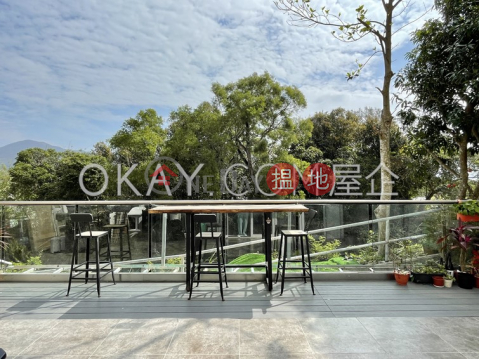 Luxurious house with balcony & parking | For Sale | Tsam Chuk Wan Village House 斬竹灣村屋 _0