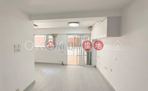 Cozy studio with terrace | For Sale, Tung Cheung Building 東祥大廈 | Western District (OKAY-S71731)_0