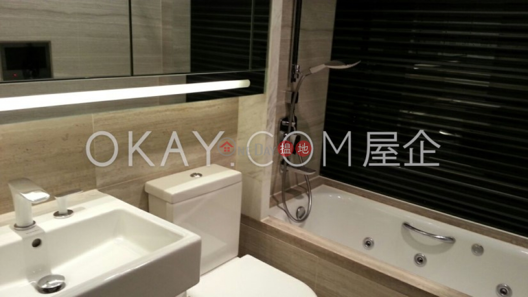 Nicely kept 3 bedroom with balcony | Rental | One Wan Chai 壹環 Rental Listings