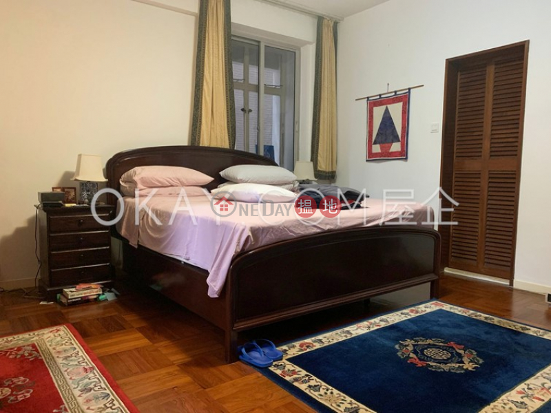 HK$ 70,000/ month, Palm Court, Western District Efficient 3 bedroom with balcony & parking | Rental