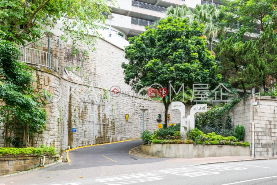 Property Search Hong Kong | OneDay | Residential | Sales Listings | Efficient 3 bedroom on high floor with parking | For Sale