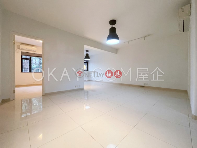 HK$ 35,000/ month | Wah Hing Industrial Mansions, Wong Tai Sin District, Nicely kept 3 bedroom in Mid-levels West | Rental