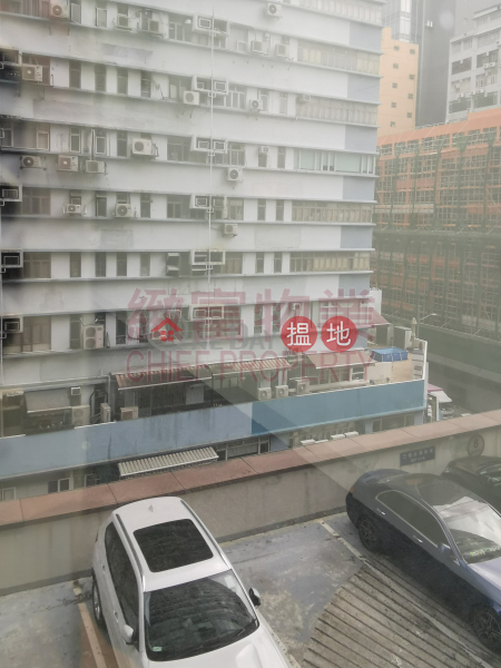 HK$ 19,390/ month | New Tech Plaza Wong Tai Sin District 單邊，獨立單位，內廁