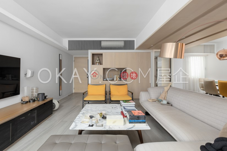 HK$ 58,000/ month Winfield Gardens Wan Chai District | Elegant 2 bedroom on high floor with balcony & parking | Rental